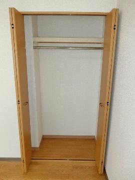 メゾンアンシャンテ　収納　ＣＬ（開）