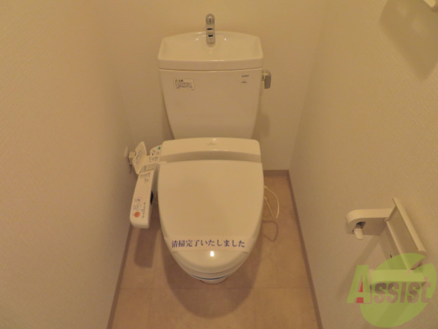 トイレ　トイレはウォシュレット付きなので嬉しいですね。
