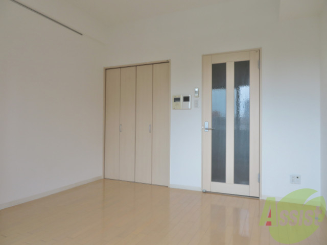 居室・リビング　リビングは広く風通しの良いお部屋になっていますよ。