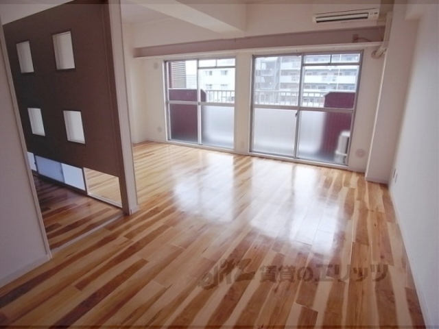 居室・リビング　リビング