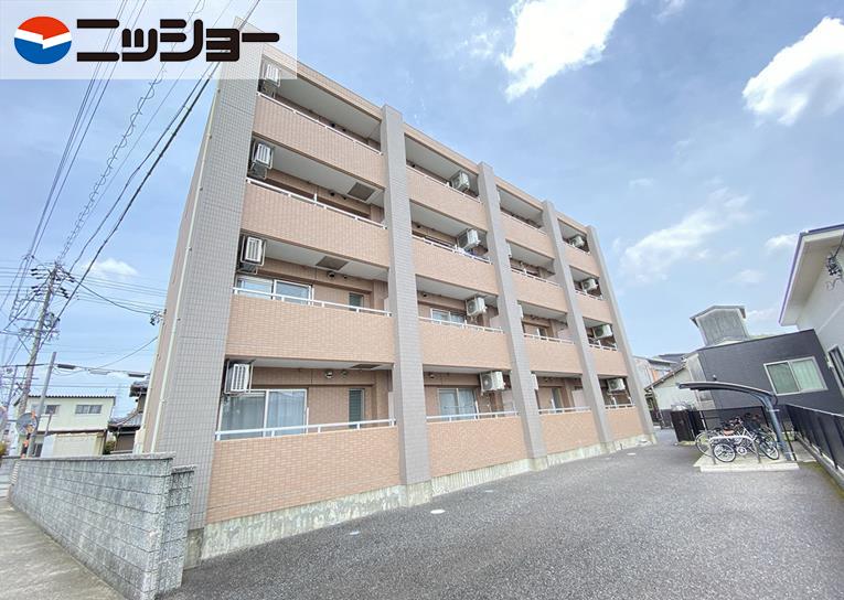 ラ　フェスタの建物外観