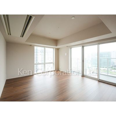 居室・リビング　同タイプ21階のお部屋を撮影。仕様が異なることがあります。