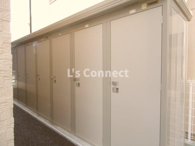 その他共有部分　外物置にはタイヤを収納できます。