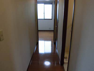 玄関　101号室写真