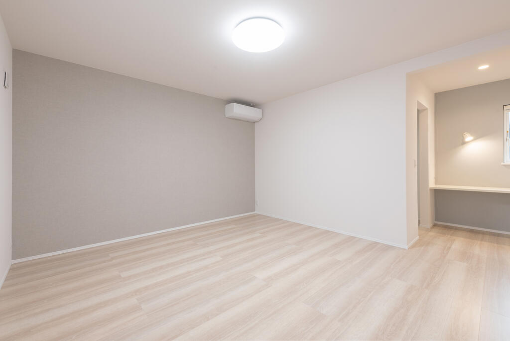 その他部屋・スペース　余裕の主寝室10帖。リラックスカウンターで就寝前にゆっくりと