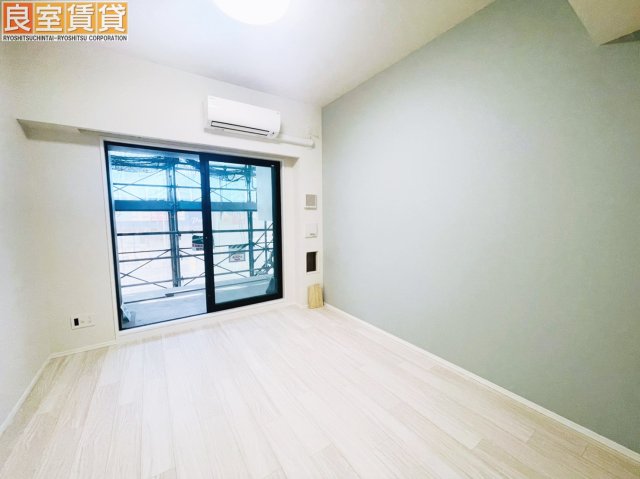 居室・リビング　※このお写真は新築時のお写真です。現状優先