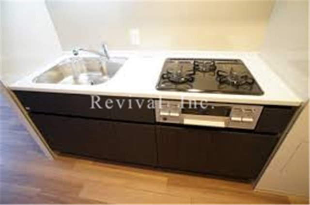 キッチン　広々とした使いやすいシステムキッチン