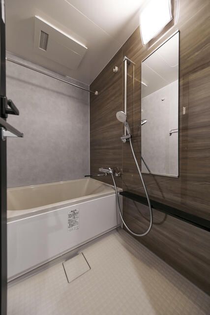 バス・シャワールーム　※写真は同タイプ住戸です。