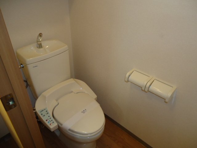 トイレ　シャワー付トイレ