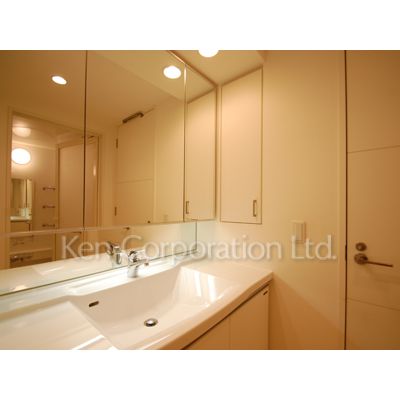 洗面設備　同タイプ7階のお部屋を撮影。仕様が異なることがあります。