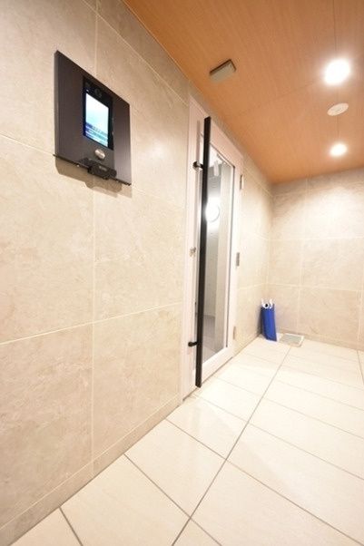 エントランス　清潔なエントランスです