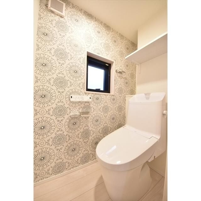 トイレ　落ち着いたトイレです