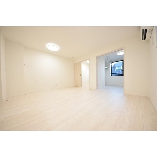 居室・リビング　居間です