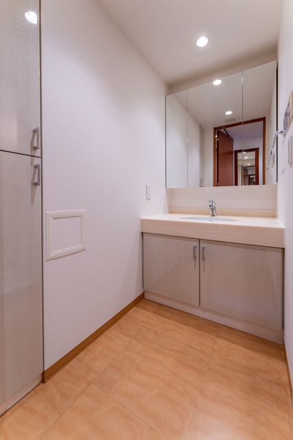 洗面設備　写真は同タイプ住戸です。