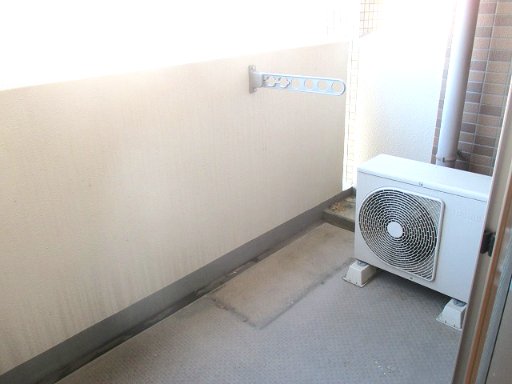 バルコニー　バルコニーはかなり広いタイプです