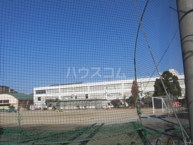 中学校　国立市立第二中学校（中学校）まで649m