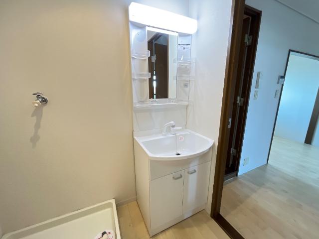 洗面設備　洗髪洗面化粧台