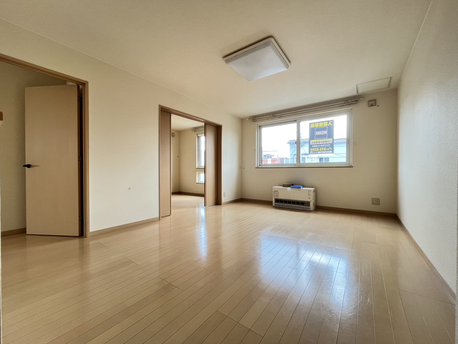 居室・リビング　※反転タイプ