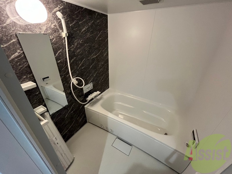 バス・シャワールーム　お風呂になります。一日の疲れを癒してくださいね。