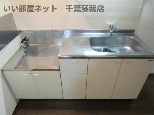 キッチン　コンパクトなキッチンで掃除もラクラク