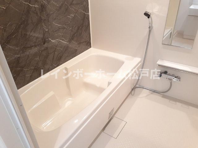 バス・シャワールーム　日々の疲れを癒すお風呂付です