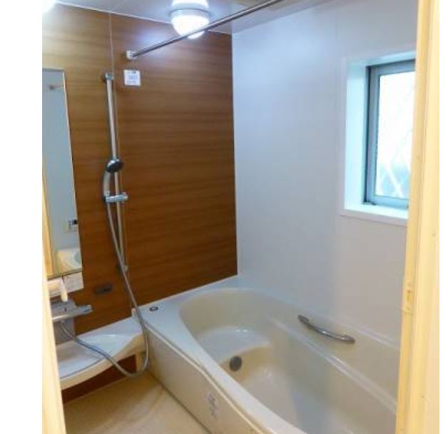 バス・シャワールーム　ゆったり過ごせるお風呂です