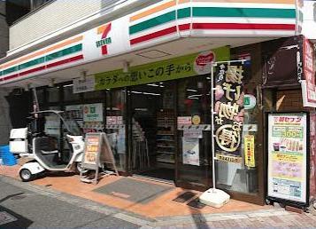 コンビニ　セブンイレブン（コンビニ）まで150m