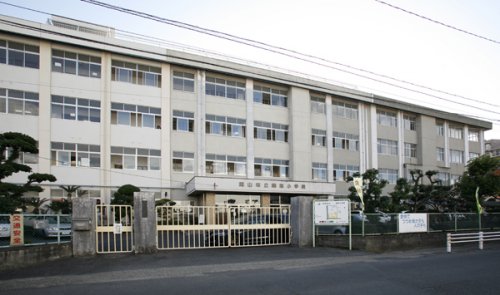 小学校　岡山市立岡南小学校（小学校）まで1130m