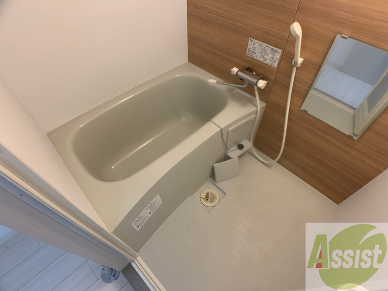 バス・シャワールーム　お風呂になります。一日の疲れを癒してくださいね。