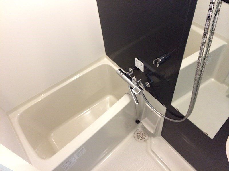 バス・シャワールーム　同タイプの別部屋です。