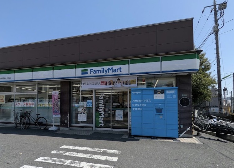 コンビニ　ファミリーマート世田谷若林一丁目店（コンビニ）まで179m