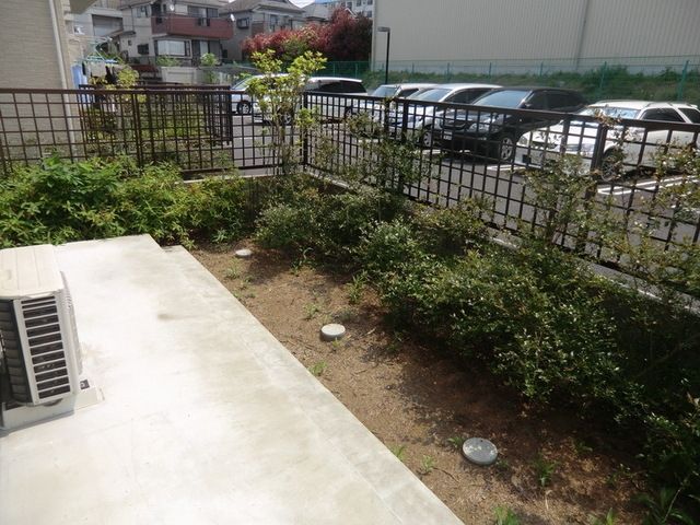 庭　専用庭完備