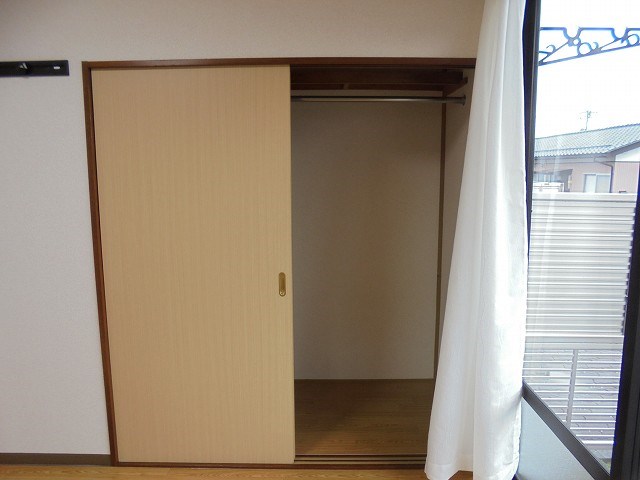 収納　写真は102号室です（参考）