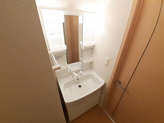 洗面設備　忙しい朝には欠かせない洗面所です