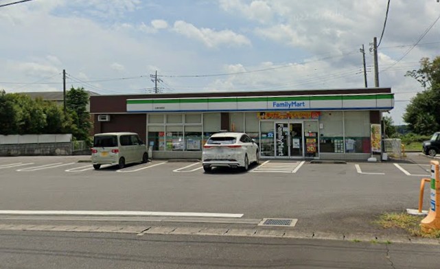 コンビニ　ファミリーマート 土浦大岩田店（コンビニ）まで585m