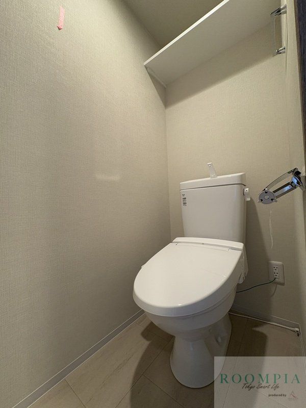 トイレ　※同タイプの別のお部屋です。