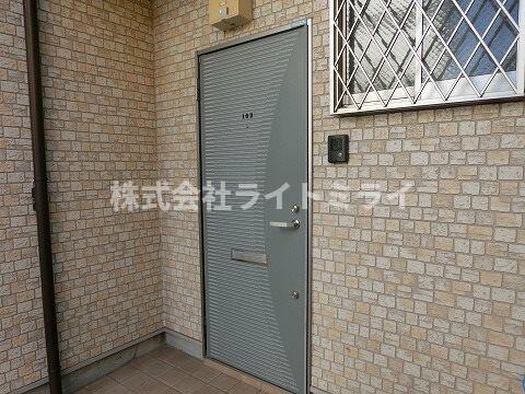 玄関　?