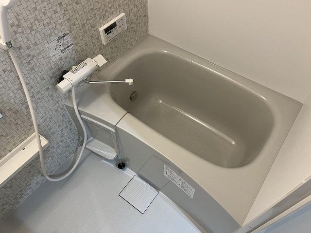 バス・シャワールーム　追炊機能・浴室乾燥機付きのバスルーム♪