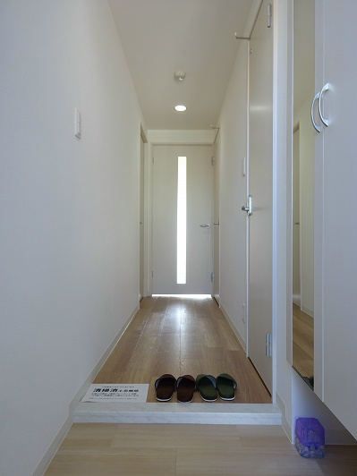 玄関　同タイプの写真です。