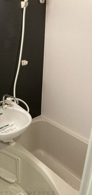 バス・シャワールーム　洗面