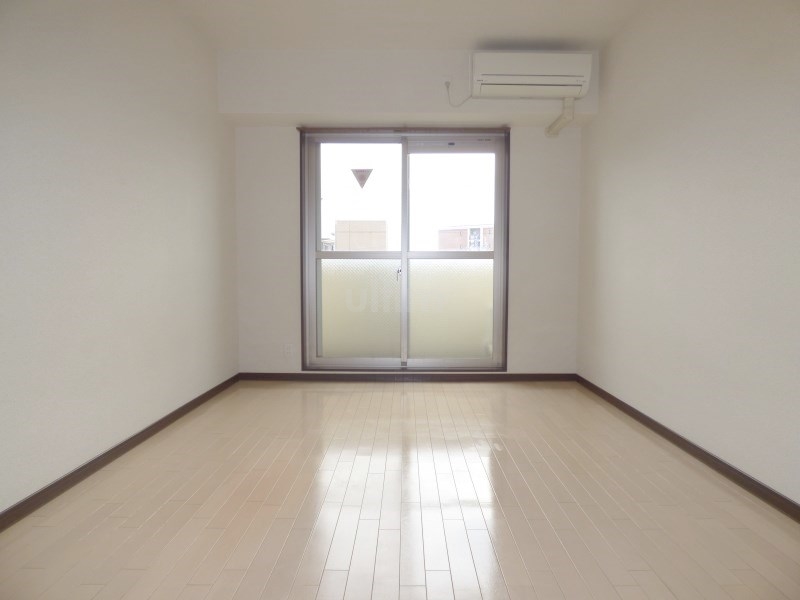 居室・リビング　※同タイプの他のお部屋です