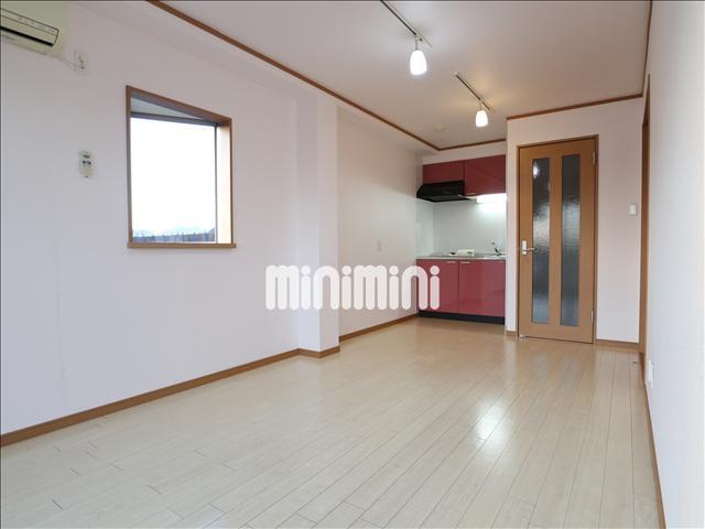 居室・リビング　角部屋で明るいお部屋です
