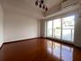 居室・リビング　広くてキレイなお部屋が広がっていて、充実した生活が送れそう。