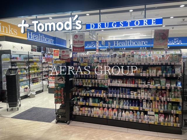 ドラックストア　トモズ 虎ノ門ヒルズ森タワー店（ドラッグストア）まで419m