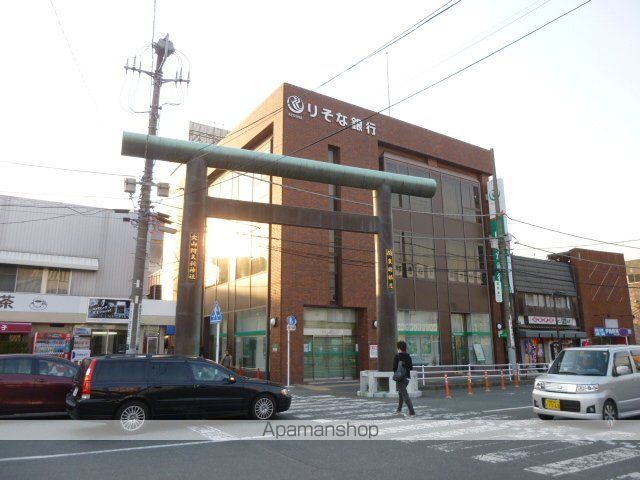 銀行　（株）りそな銀行／伊勢原支店（銀行）まで309m