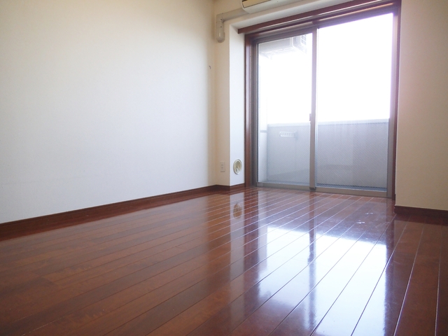 居室・リビング　陽当たり良好のお部屋です