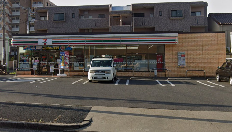 コンビニ　セブンイレブン 名古屋平子橋西店（コンビニ）まで543m