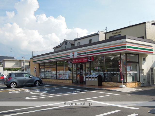 コンビニ　セブンイレブン（コンビニ）まで495m