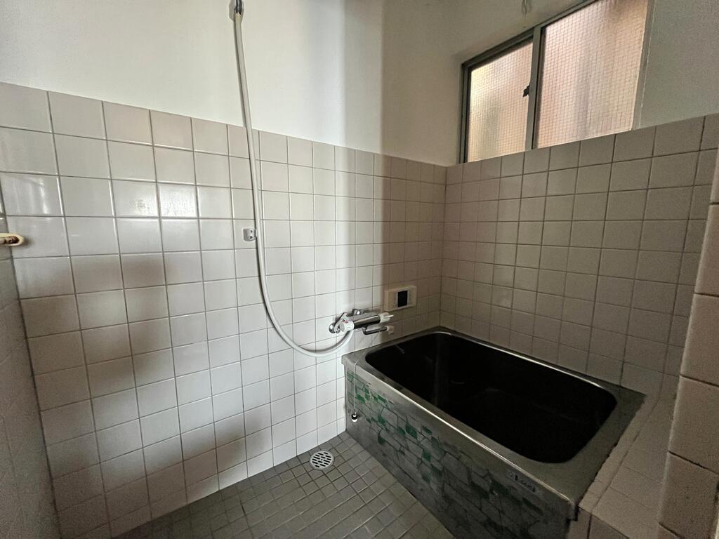 塩屋町四丁目貸戸建の風呂写真