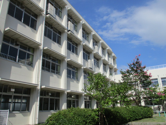 中学校　稲美北中学校（中学校）まで1728m